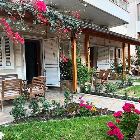 Guest Room Angolo Toscano Vlorë Екстериор снимка